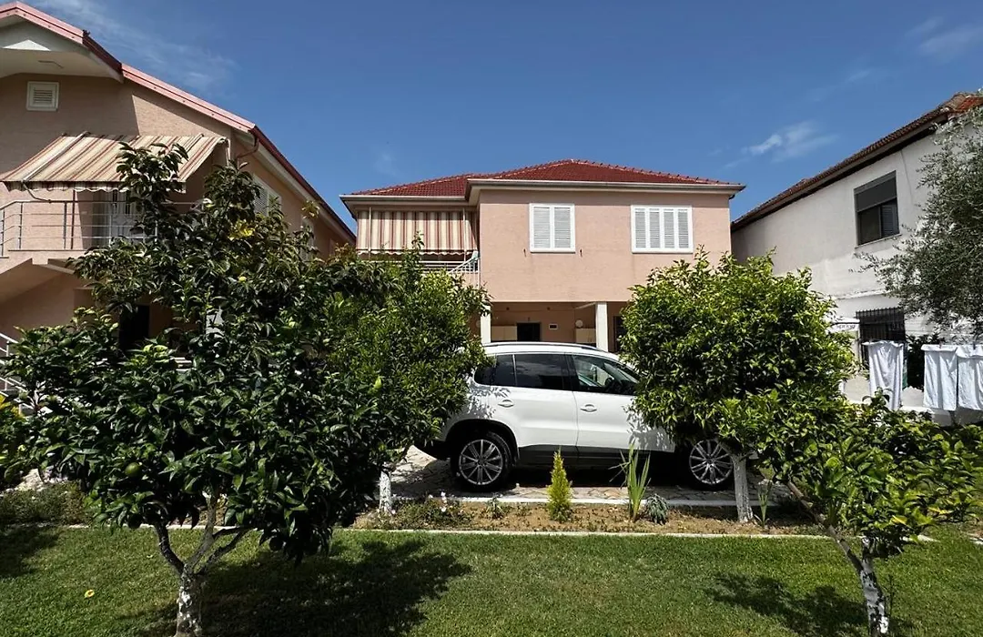 Vila Islami-1